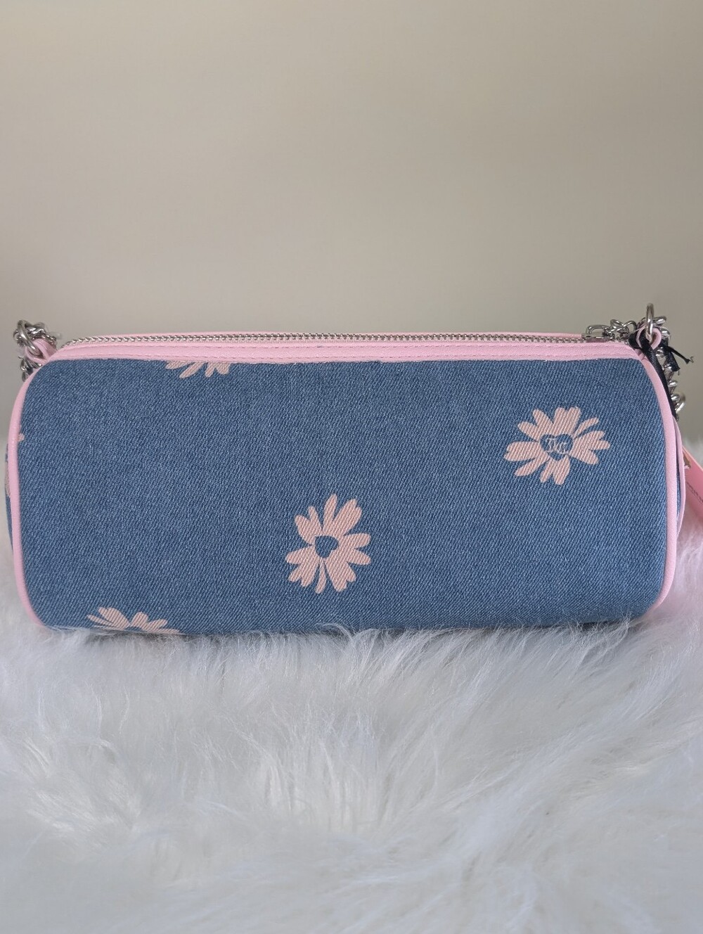 Juicy Couture Denim Pink Daisy Barrell Bag with JC Charm & Butterfly Detail 🦋 - Picture 6 of 16